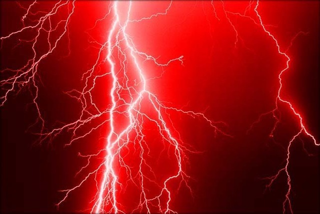 File:Ft-redlightning.jpg